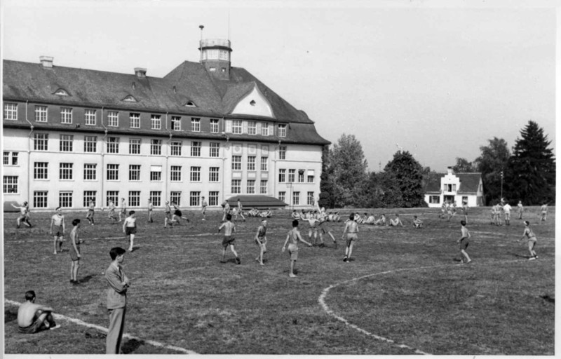 Frauenfeld Kantonsschule Kadettenfest Ballspiele