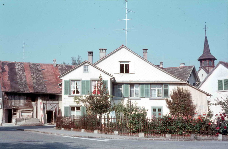 71 05 Dorfstrasse 10