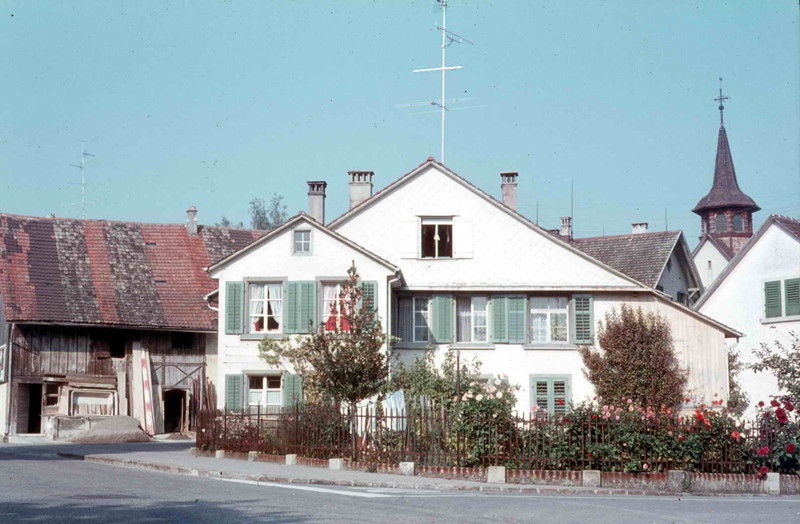 71 05 Dorfstrasse 10